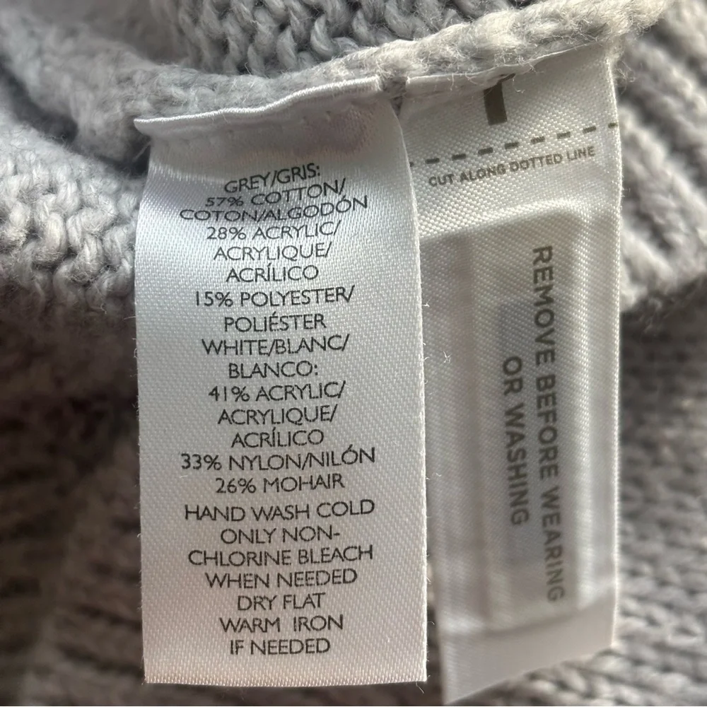 ❤️2/$15or3/$21❤️LOFT Gray Mohair Blend Sweater w/Snowflake Pattern, Size PS - Picture 13 of 13